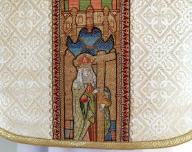 White Antique Roman High Mass Set of Vestments 8760